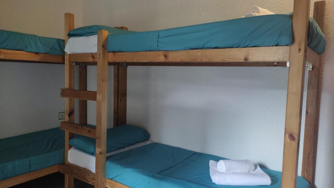 Albergue Triton - Villanúa Εξωτερικό φωτογραφία